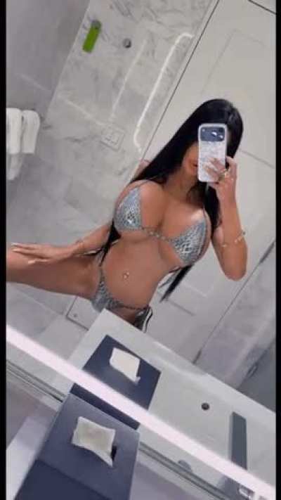 2400cc in a micro bikini its to Small ?