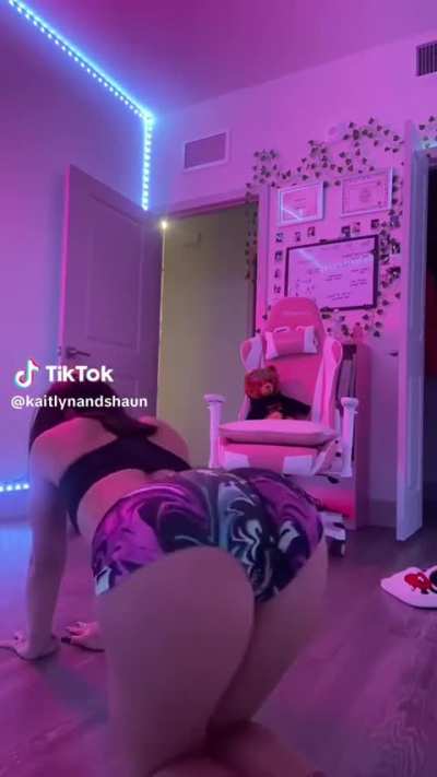 👀