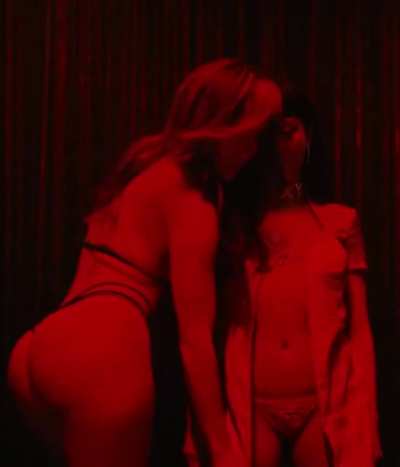Hustler's sensual scene