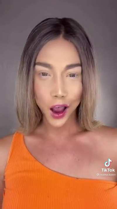 Makeup Artist Demands a Little R-E-S-P-E-C-T