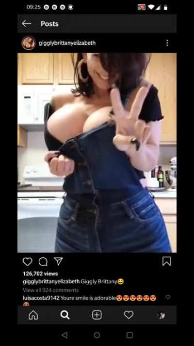 @gigg<wbr>lybri<wbr>ttany<wbr>eliza<wbr>beth Brittany Elizabeth. 2,000cc saline expander breast implants