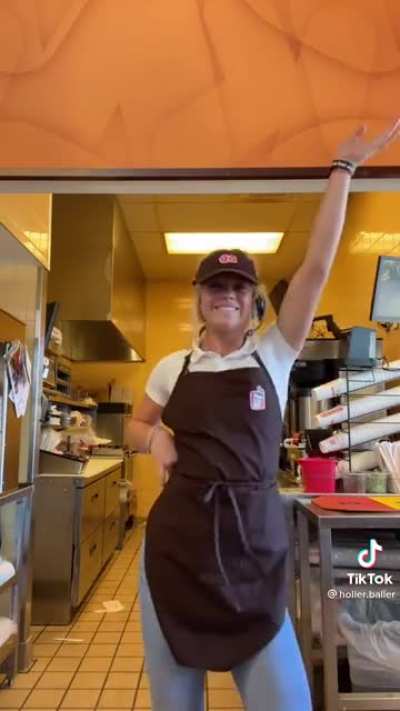 Dunkin Donuts 🍩 now serving them cakes