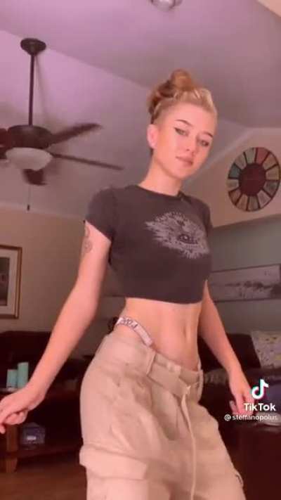 she so hot🥵🥵