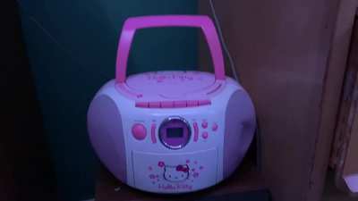 gec on 𝘵𝘩𝘦 hello kitty boom box