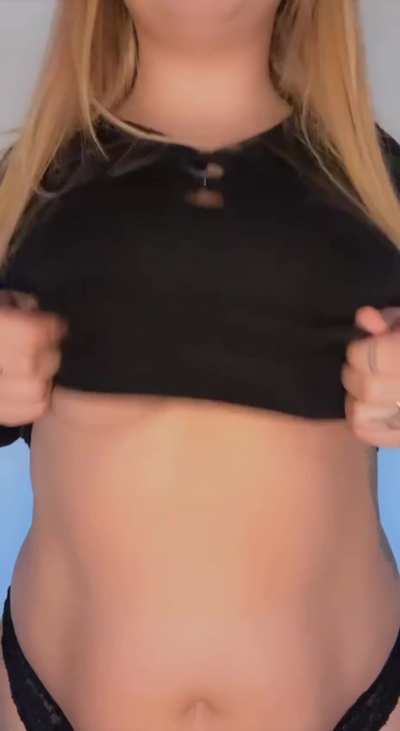 Are my goth tiddies big enough ? [18F]