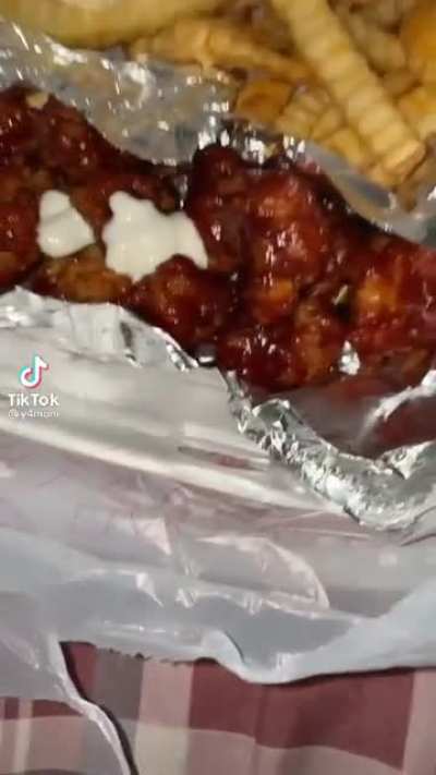 Guess that food really do be bussin