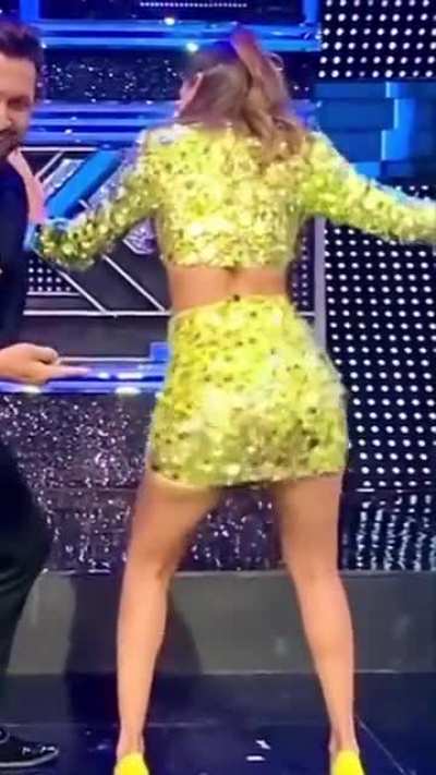 Malaika Arora is a MILF who knows what you want. Time to stroke that hard cock and bust a huge load to this cum bucket... 🔥🔥🔥🍆🍆<wbr>🍆💦💦💦💦