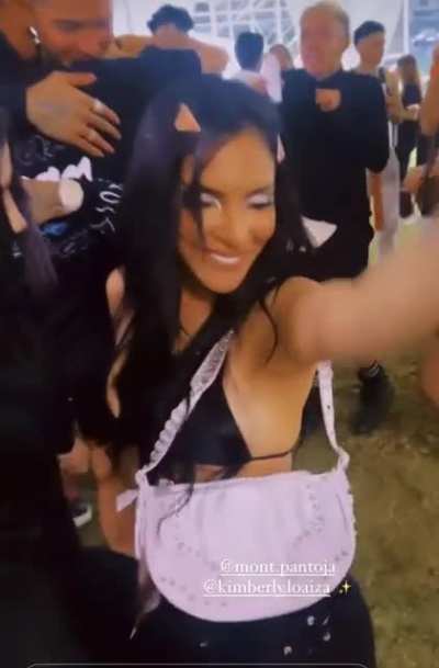 👀
