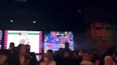 İstanbul'da yapılan HDP kongresinde binlerce kişi 