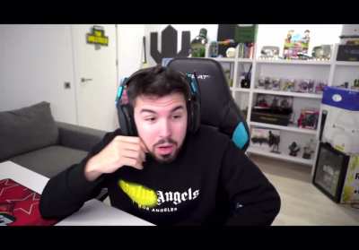 Noooo Willy donde te sentaste😭😭