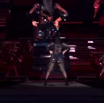 Cardi B Twerking @Wire<wbr>lessF<wbr>est🇬🇧