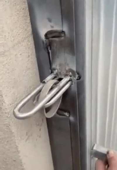 Nice self-latching door hasp.