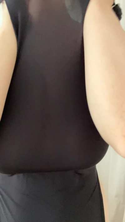 Introducing today's redhead: a French creampie lover!