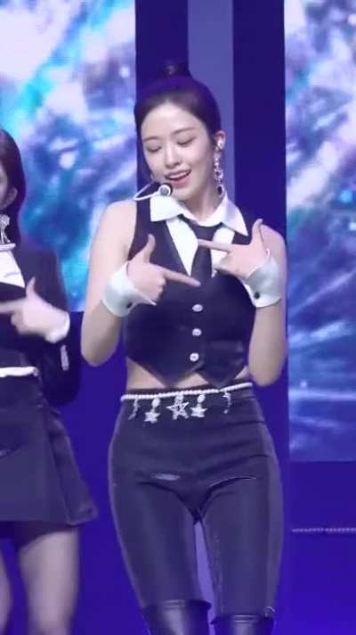 IVE - Yujin ✊🏻