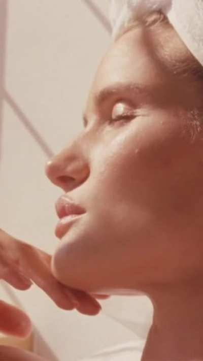Rosie Hunti<wbr>ngton<wbr>-Whit<wbr>eley - Resore Vertical Edit