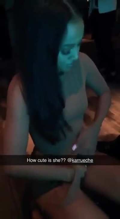 👀