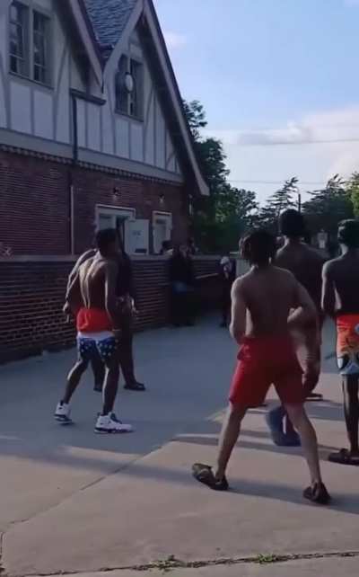 My little cousin and his friends tried to jump somebody and dis how it went 😭