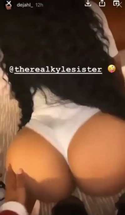 I’m lucky if I’m lasting 30 seconds with that 🍑