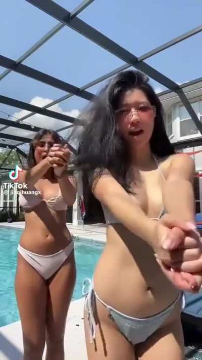 desi and Asian are the best combos for three<wbr>somes<wbr>!🌏🌏🌏