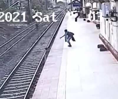 Salute to the guy who didn't hesitate to help the kid..