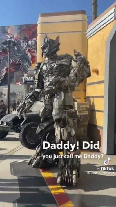 DADDY ISSUES? M I LIKE THAT 😏