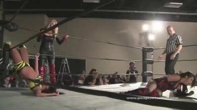 Su Yung punched in the crotch by Amanda Rodriguez