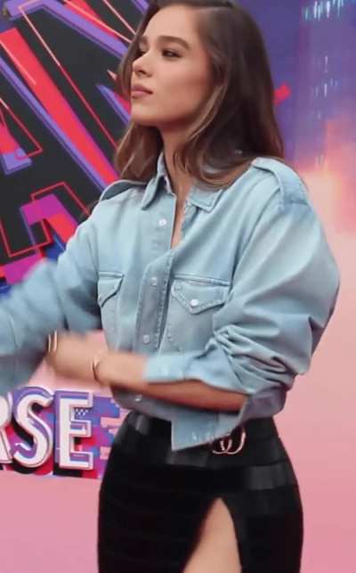 Hailee Steinfeld