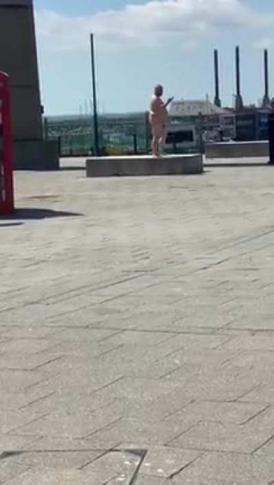 naked guy goes crazy in public
