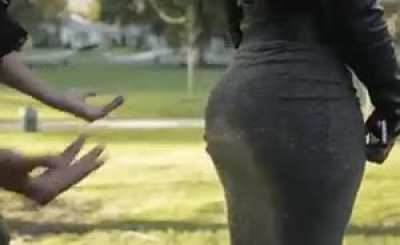 Slapping a skirt
