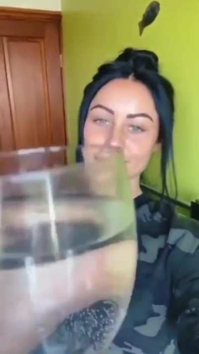 Dün akşam payla<wbr>ştığı<wbr>m akımın son ve en güzel videosu. İyi seyirler.