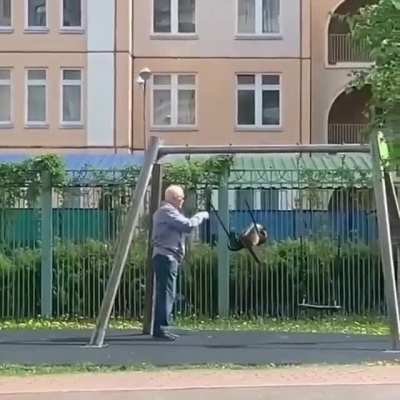 Когда котик вместо внука))
