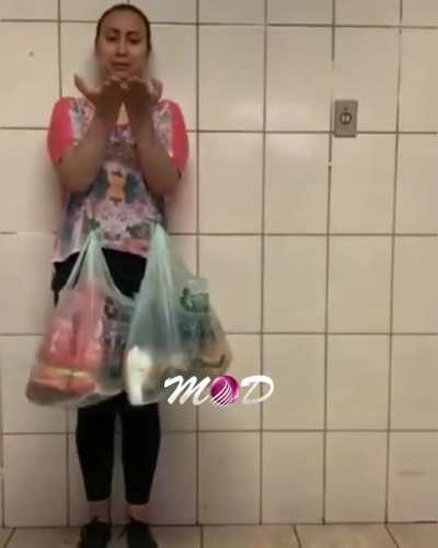 DIY: Holding Bags Smacker