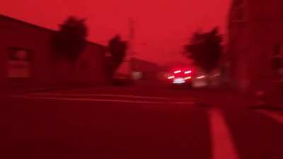 Oregon fire makes the sky red