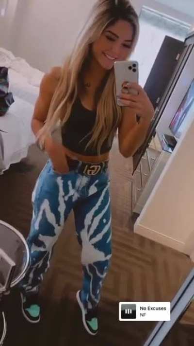 Taynara conti