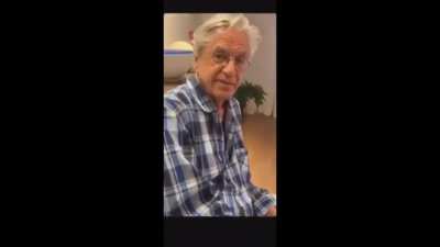 Caetano Veloso recebe a notícia que Olavo está no Brasil e vai cumprir a promessa