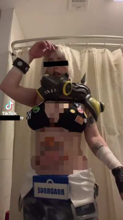 Day 11: Any cosplay fans?