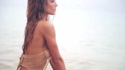 Hannah’s SI shoots were always sexy af
