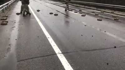 Ukrainians are removing russian mines from the road