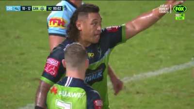 Chad Townsend and Matt Moylan try their best to send the game to Golden Point