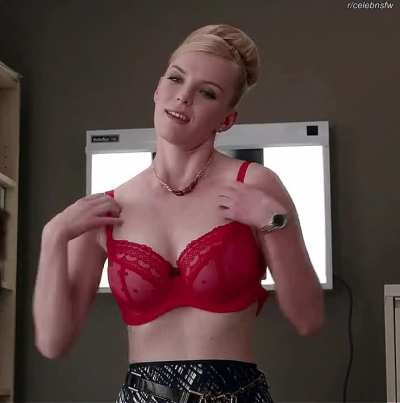 Betty Gilpin
