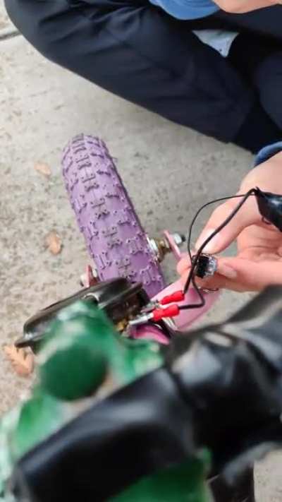 We connected a blue switch to a horn...