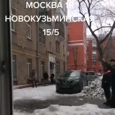 Наводчик - говно.