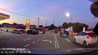 An Elderly Seen Unconscious on a Bike Before Swerving Into Lorry