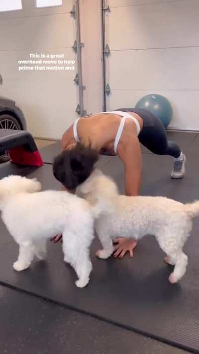 Cami working out (March 2023)