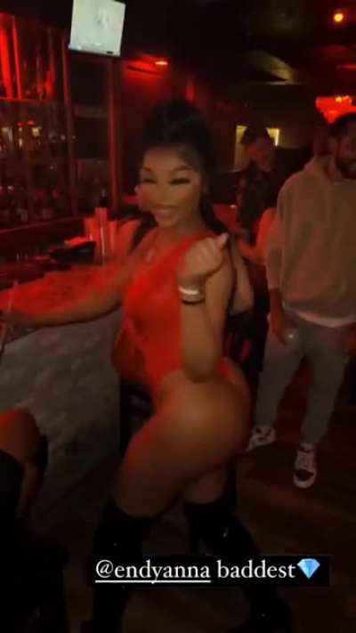 endyanna 🔴 🍑