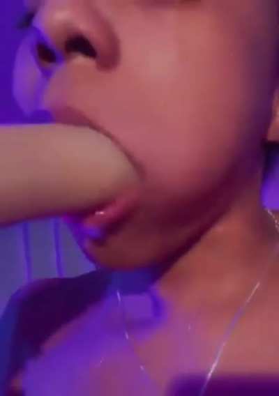 Snapchat damnt<wbr>hatsb<wbr>ella1 come check me out love for my exclusive videos and customs 😘❤️🤫👅<wbr>🤤💗