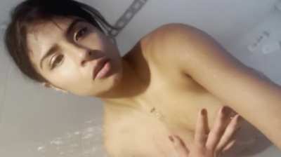 Hmm wanna breed out this Latina in the shower! 😈