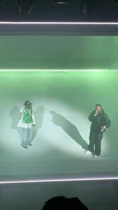 Drake showing luv