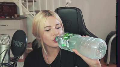 DonaMoan Pog
