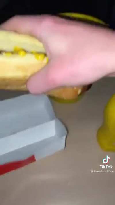 He needs more ketchup tho